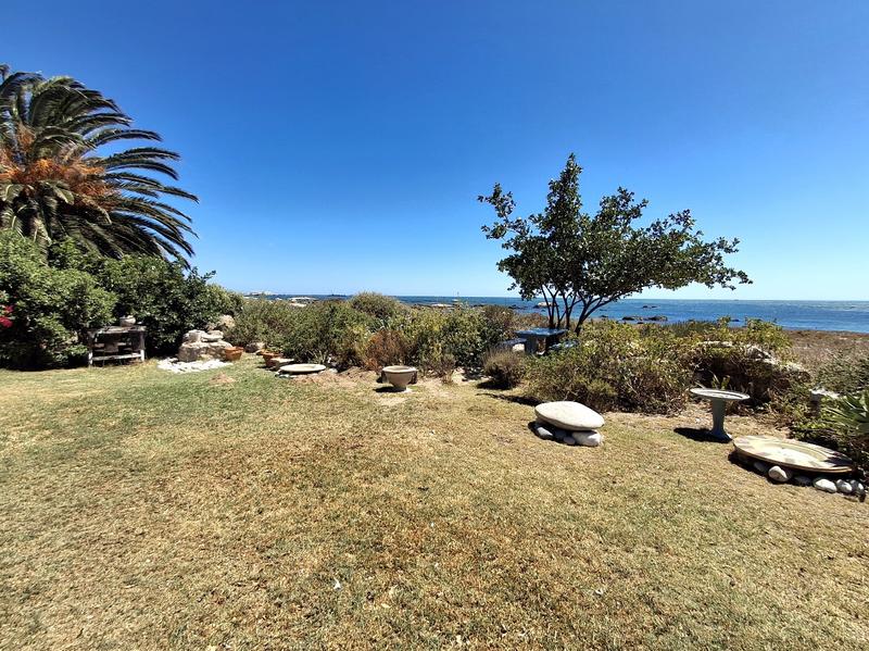 3 Bedroom Property for Sale in Hannasbaai Western Cape